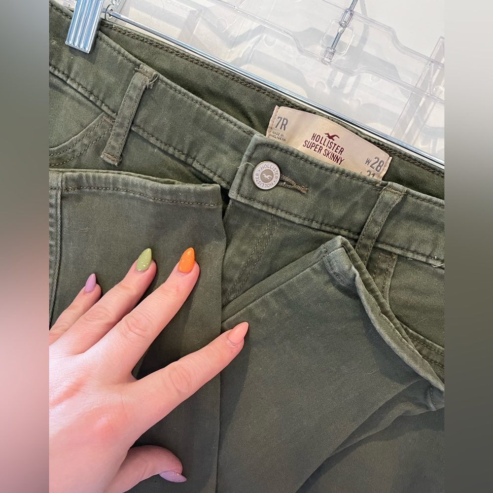 Hollister Super Skinny Green Pants Size 7R W28 L31